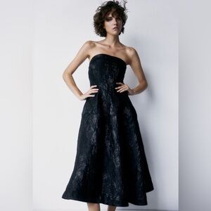 H&M elegant jacquard weave bandeau dress. BLACK.Size small, GORGEOUS sold out